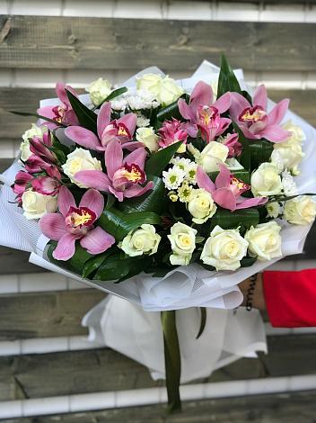 Букет цветов из: Розы и Хризантемы в Чернушке