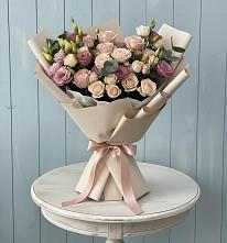 Букет цветов из:  Розы и Лизиантусы в Чернушке