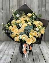 Букет цветов из:  Розы и Лизиантусы #REPLACE_PRED# Чернушке