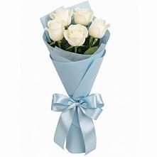 Букет 5 Белых роз Проуд в Чернушке