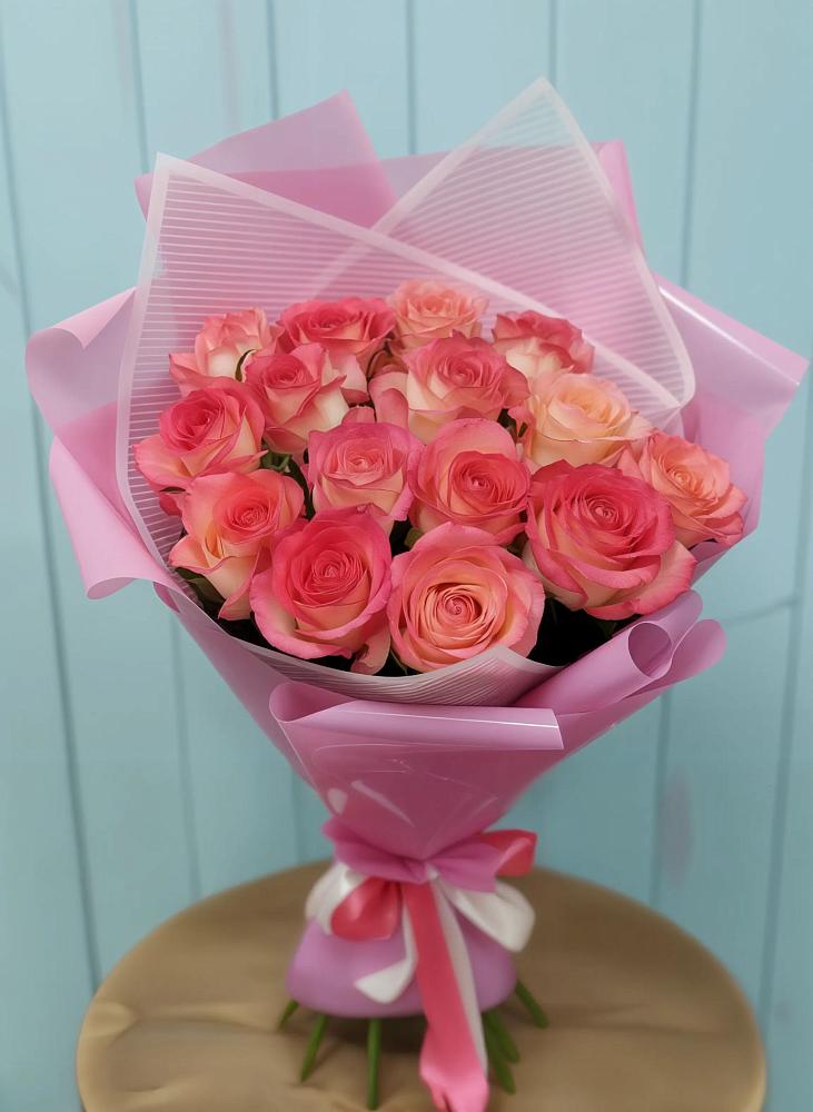 Букет 15 Розовых роз Равель в Чернушке