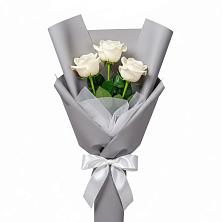 Букет 3 белые розы в Чернушке