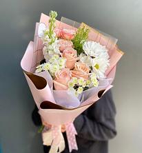 Букет цветов из:  Хризантемы и Розы в Чернушке