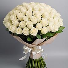 Букет 101 беля роза Белоснежка в Чернушке