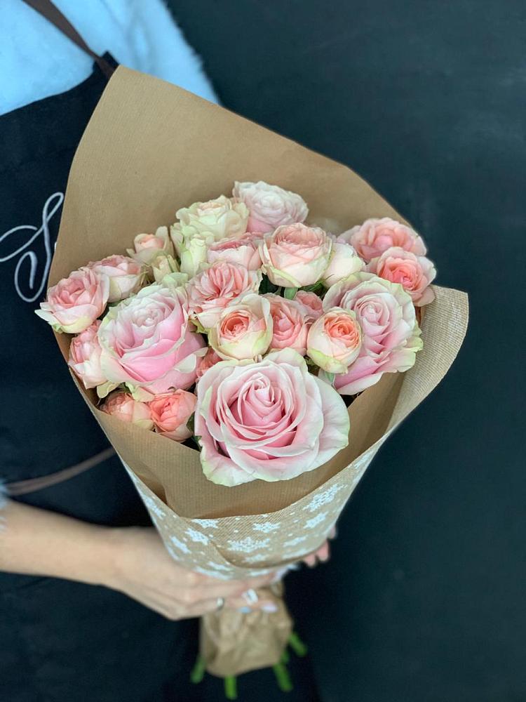 Букет цветов из: Хризантемы и Розы в Чернушке