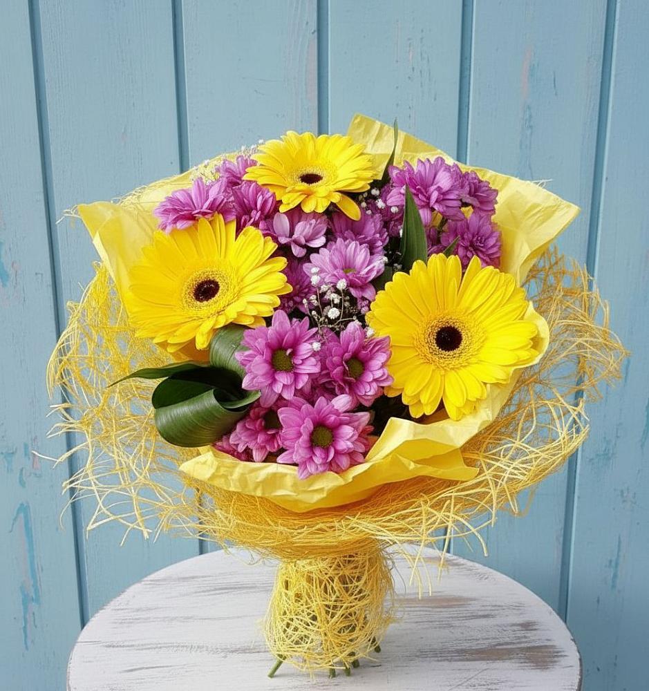 Букет цветов из: Хризантемы и Герберы в Чернушке