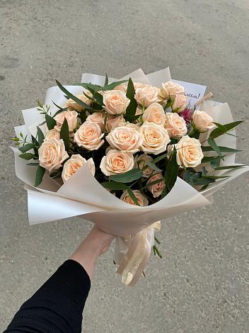 Букет Кремовые розы Латте в Чернушке