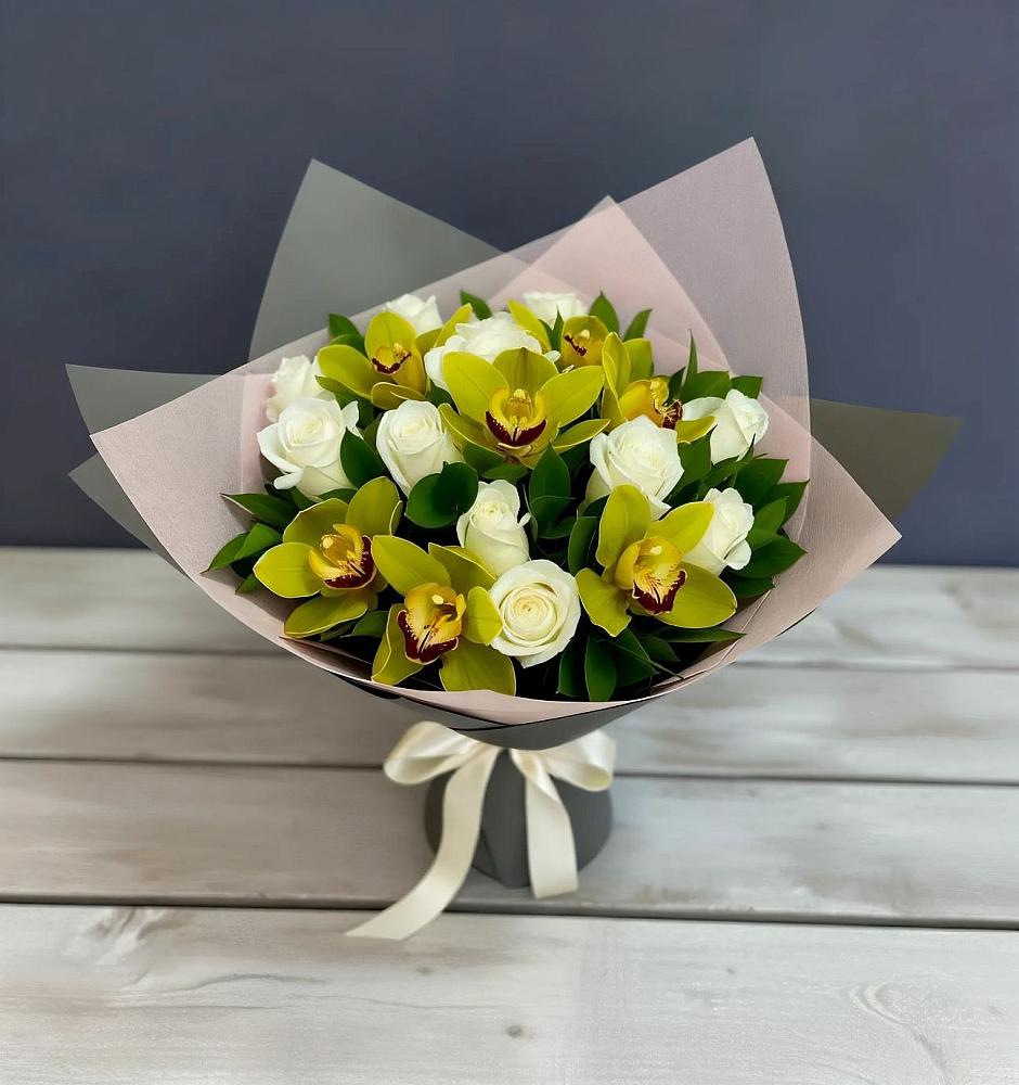 Букет цветов из: Орхидеи и Розы в Чернушке