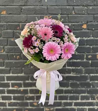 Букет цветов из:  Герберы и Хризантемы #REPLACE_PRED# Чернушке
