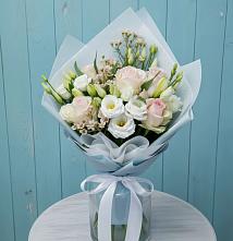 Букет цветов из:  Розы и Лизиантусы #REPLACE_PRED# Чернушке