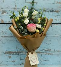 Букет цветов из:  Розы и Лизиантусы в Чернушке